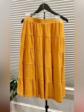 Women's Tiered Midi Skirt in Mustard Yellow